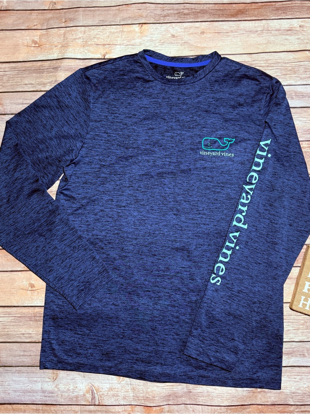 Vineyard Vines Performance Men's Navy Heathered Long Sleeve Logo Tee - Picture 2 of 6